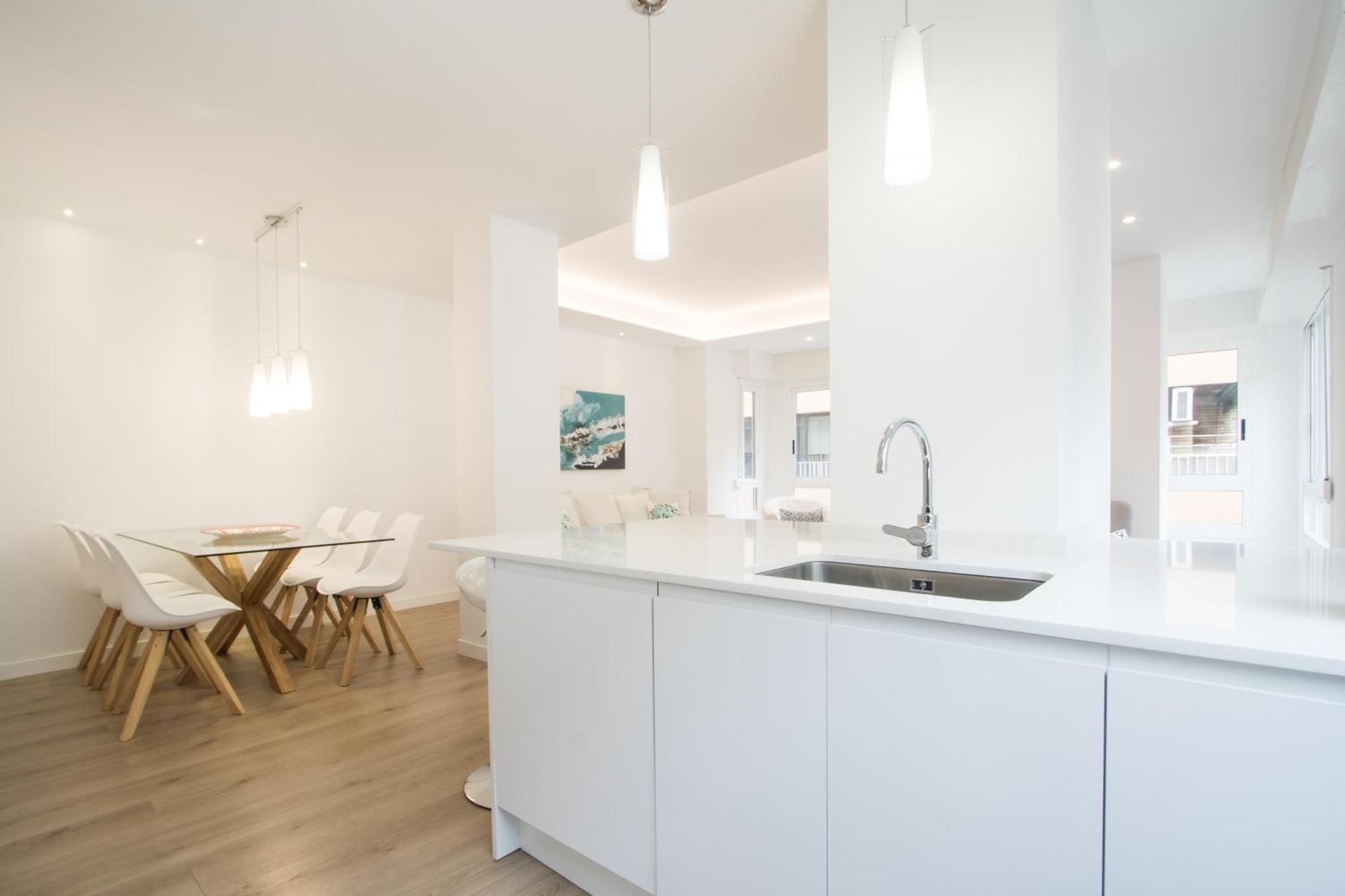 4 Bedroom/3 Baths W/ Ac In Near Beach! Alicante Exterior foto